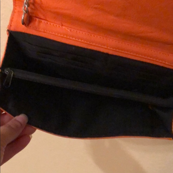 Orange purse - Picture 2 of 4